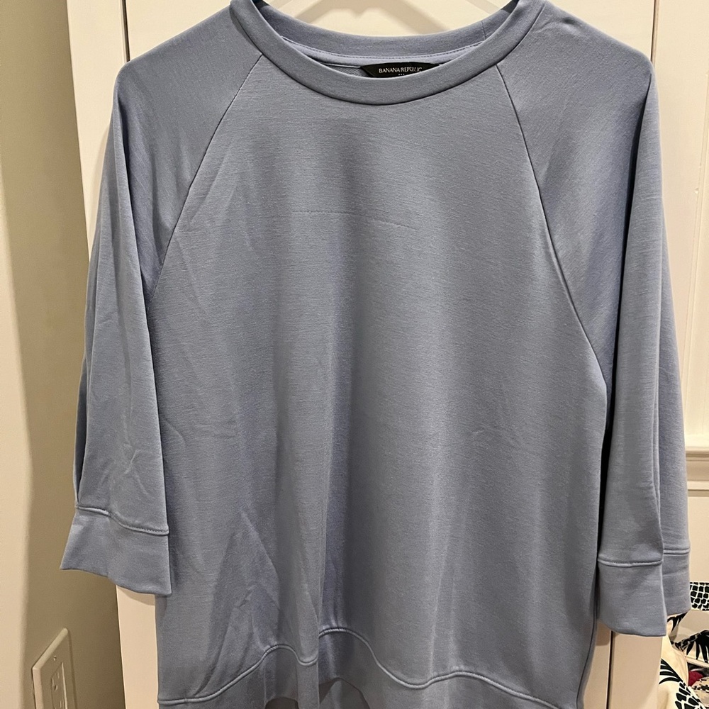 Size medium 3/4 sleeve top.